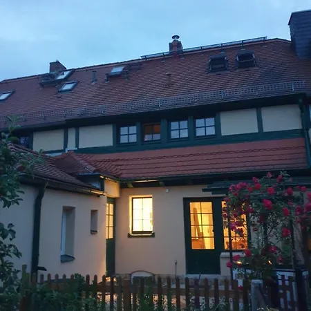 Denkmal-ferienhaus In Dresden-hellerau Mit Sauna Und Kamin