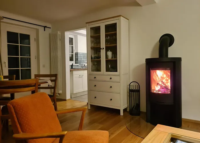Casa de Férias Denkmal-ferienhaus In Dresden-hellerau Mit Sauna Und Kamin