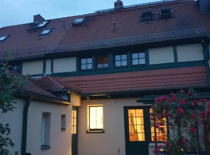 Denkmal-ferienhaus In Dresden-hellerau Mit Sauna Und Kamin